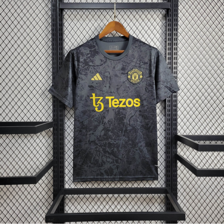 CAMISA DO MANCHESTER UNITED 24/25 PRETO EDIÇÃO ESPECIAL