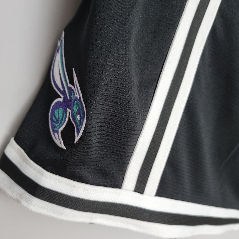 Pantalones cortos de la NBA de los Charlotte Hornets 