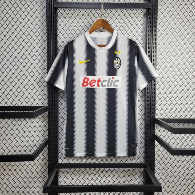 CAMISA RETRÔ DA JUVENTUS 12/13 PRETO E BRANCO